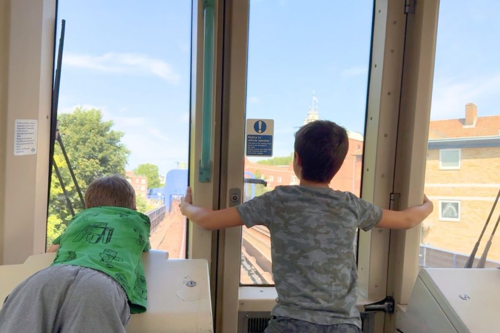 Kids travel free on London Underground and DLR with paying adult - transportation guide for 2 days in London with kids